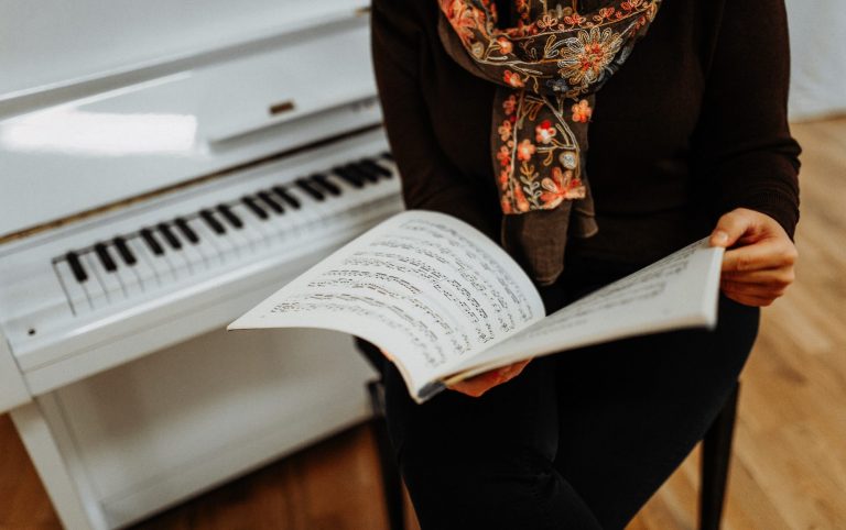 Nataša Novosel Klavierunterricht am Klavier